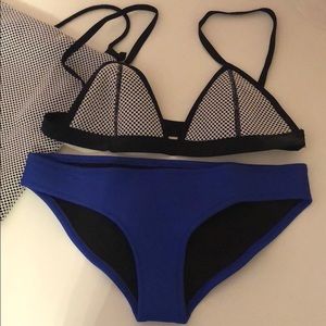 Triangl Bikinis